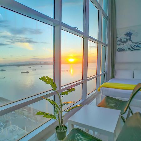Maritime Suites By Comfy George Town Exterior foto