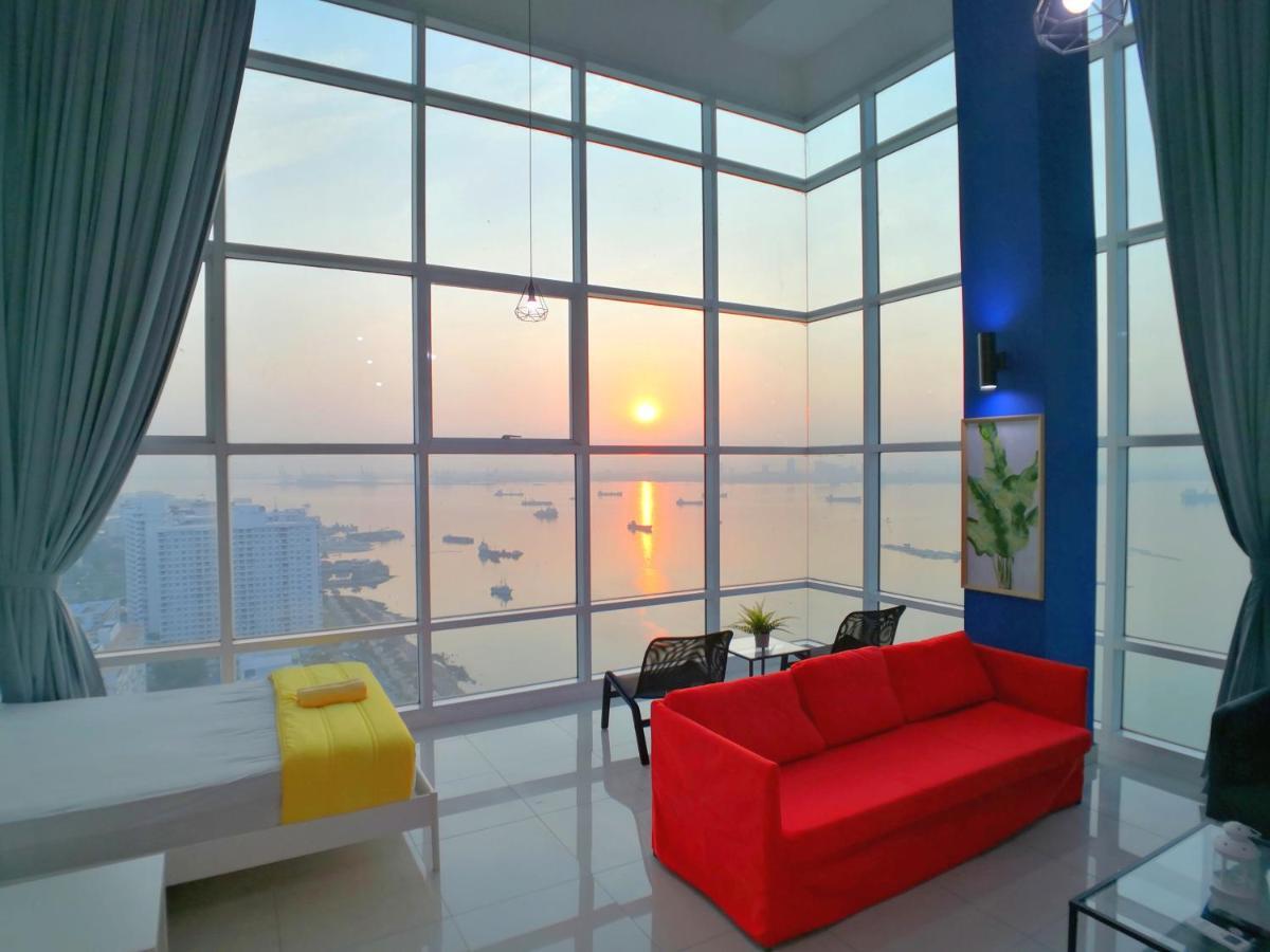 Maritime Suites By Comfy George Town Exterior foto