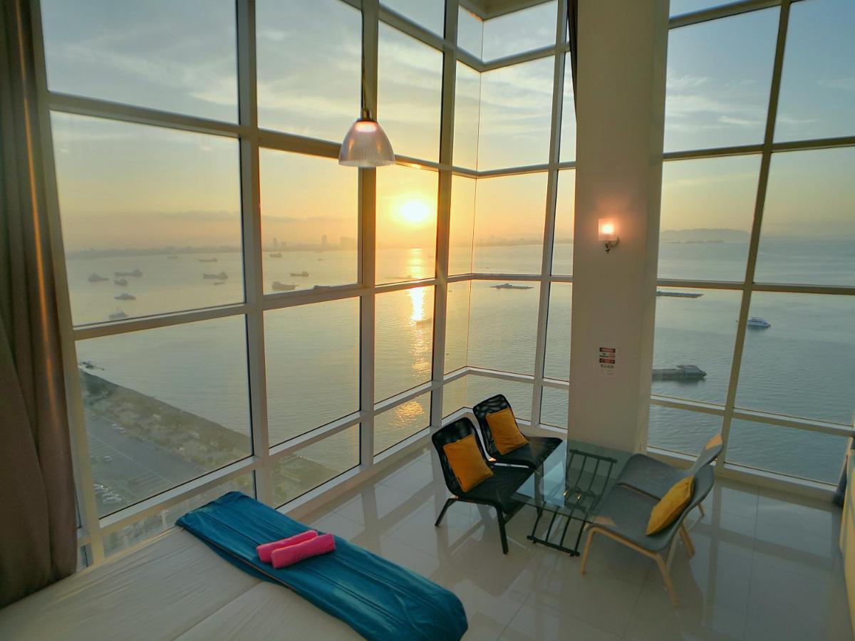 Maritime Suites By Comfy George Town Exterior foto