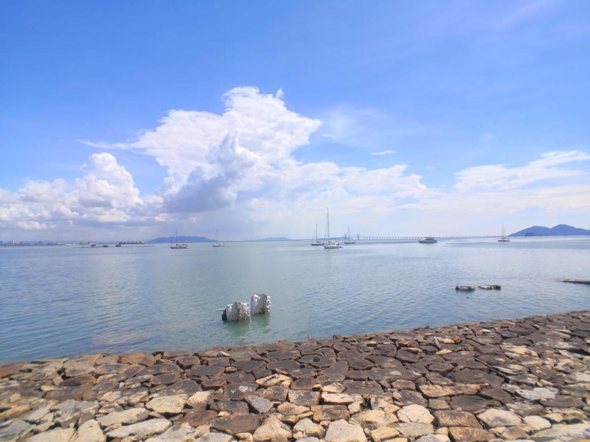 Maritime Suites By Comfy George Town Exterior foto