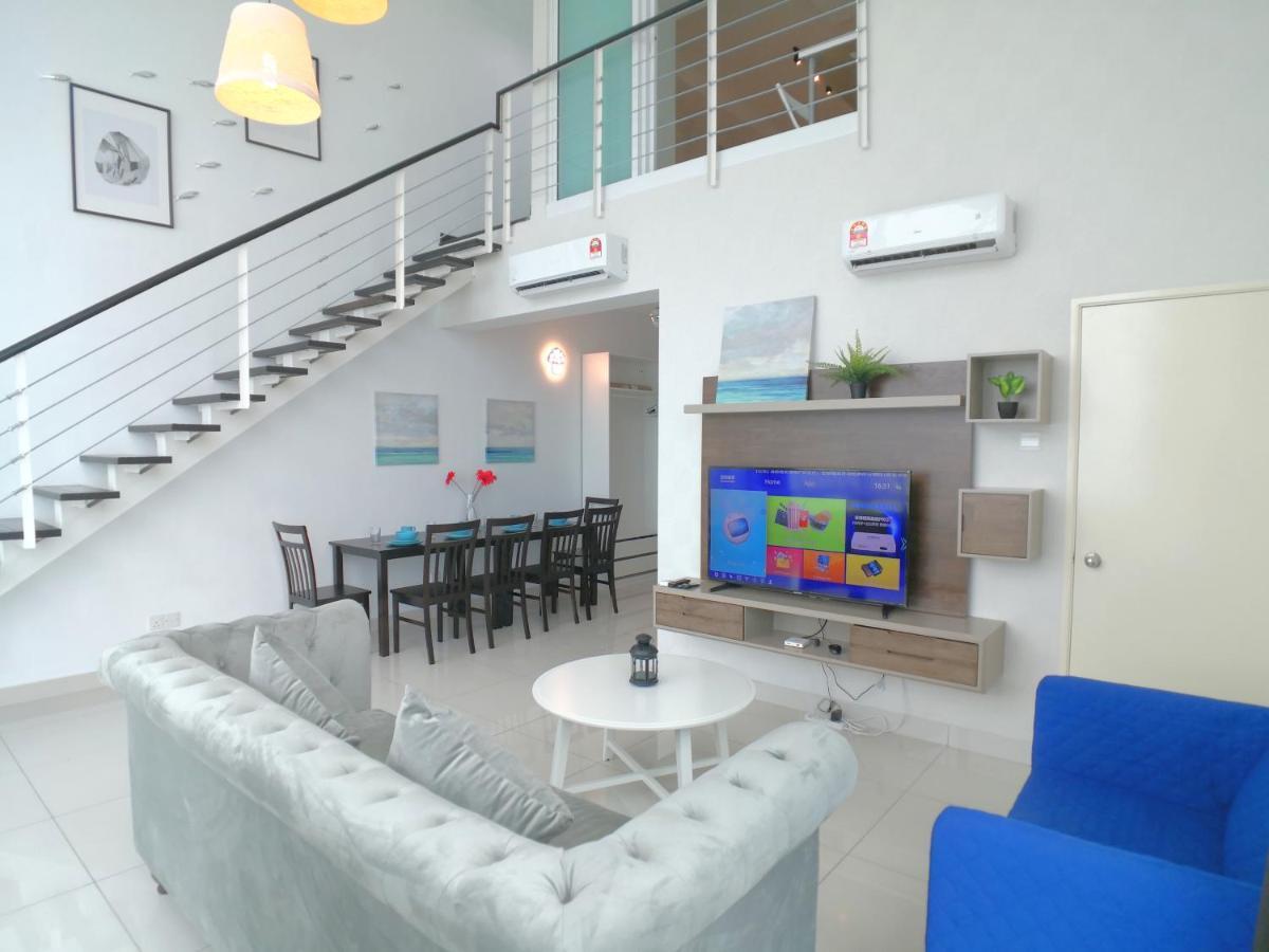 Maritime Suites By Comfy George Town Exterior foto